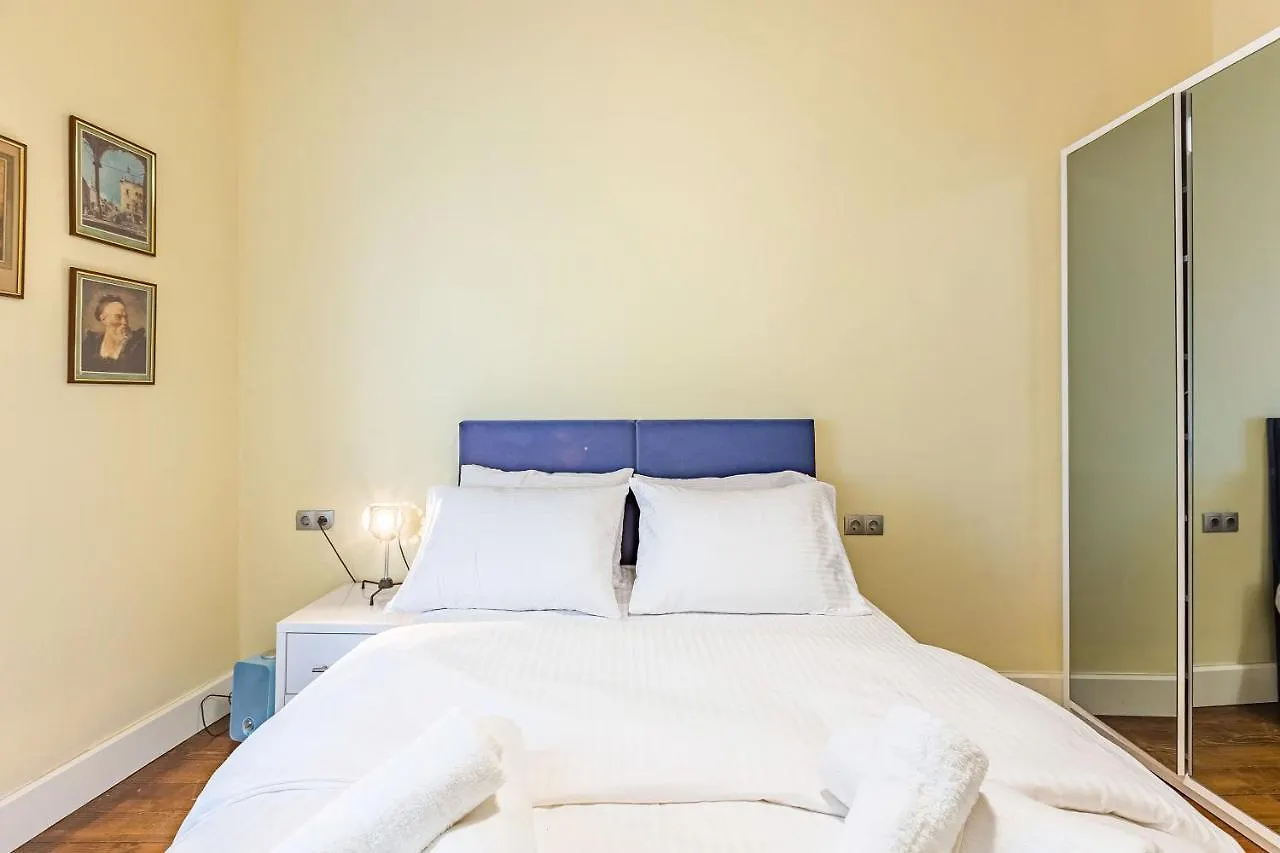 Apartment Classic Beyoglu Home With Central Location Near Galata Tower
